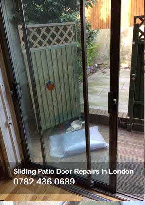 Locking mechanism for sliding patio door